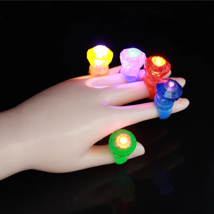 Light Up Diamond Ring imitazione Big Diamond Ring Finger Light Night Led lampeggiante per bambini Finger Ring Light Toys