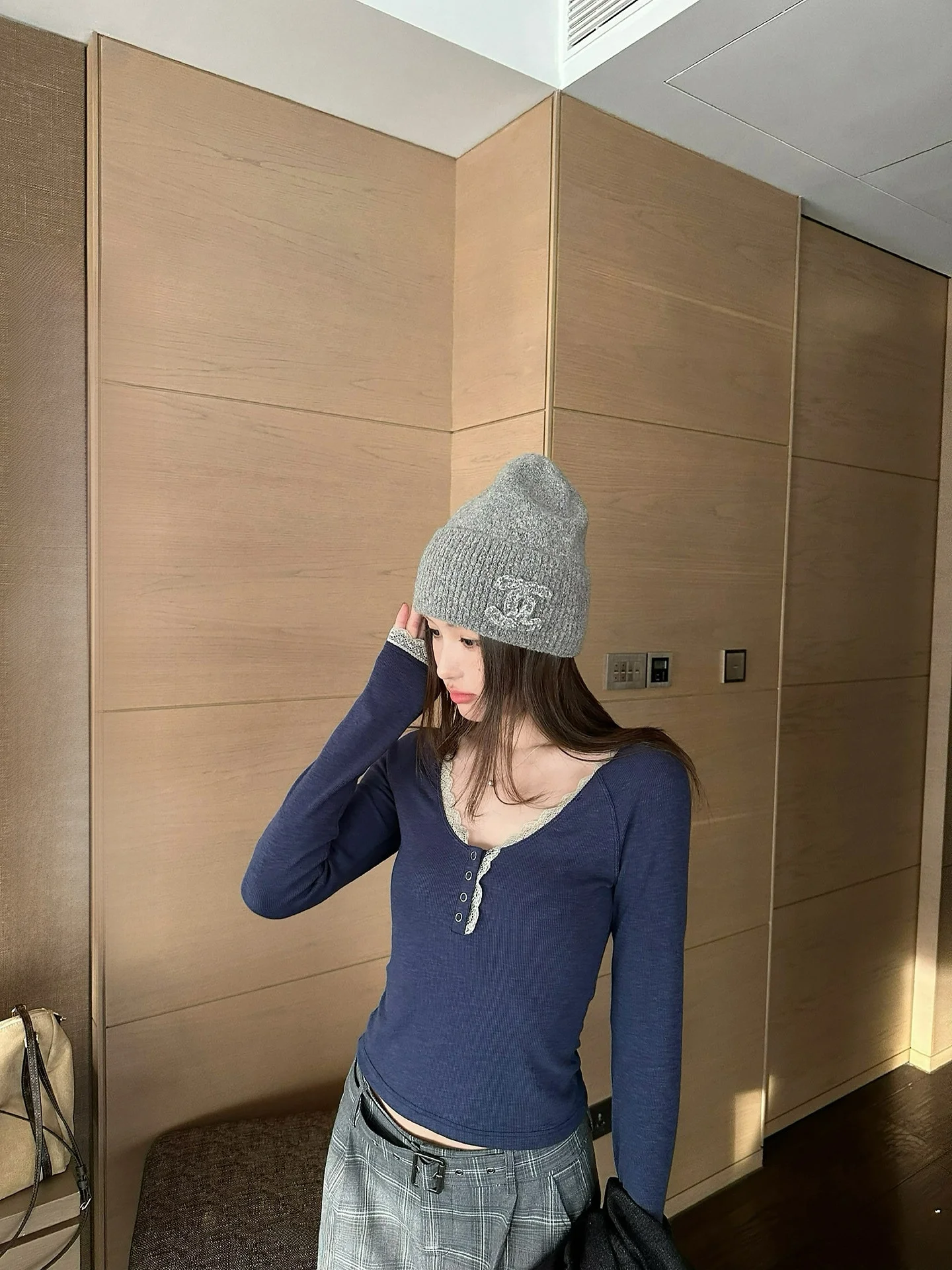

Ningshi U-Neck Lace Trim Splice Long Sleeve Knitted Sweater Women's Spring New Design Slimming Base Top Sexy Style Soft Fabric