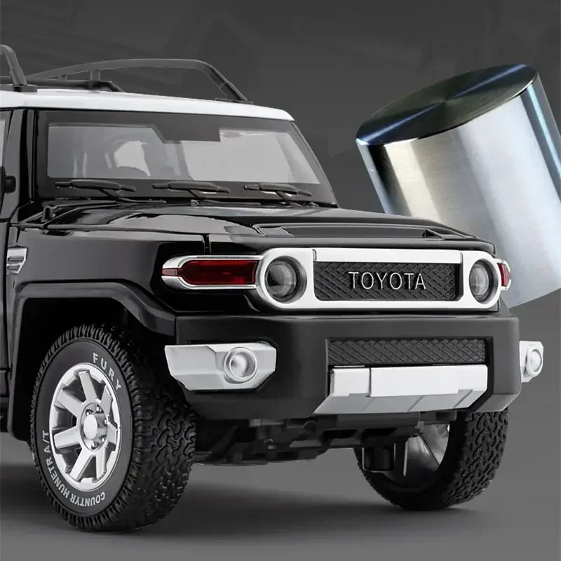 1:24 TOYOTA FJ Cruiser Legering automodel Gegoten en speelgoed Metalen terreinwagens Automodel Geluid en licht Simulatie Kindercadeau