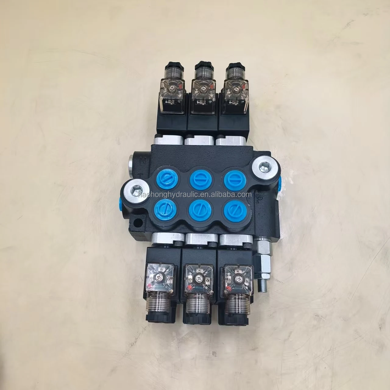 Haohong 50 Liter/min 3 Spools Double Acting Solenoid Hydraulic Monoblock Directional Control Valve 250bar Pressure Hydraulic