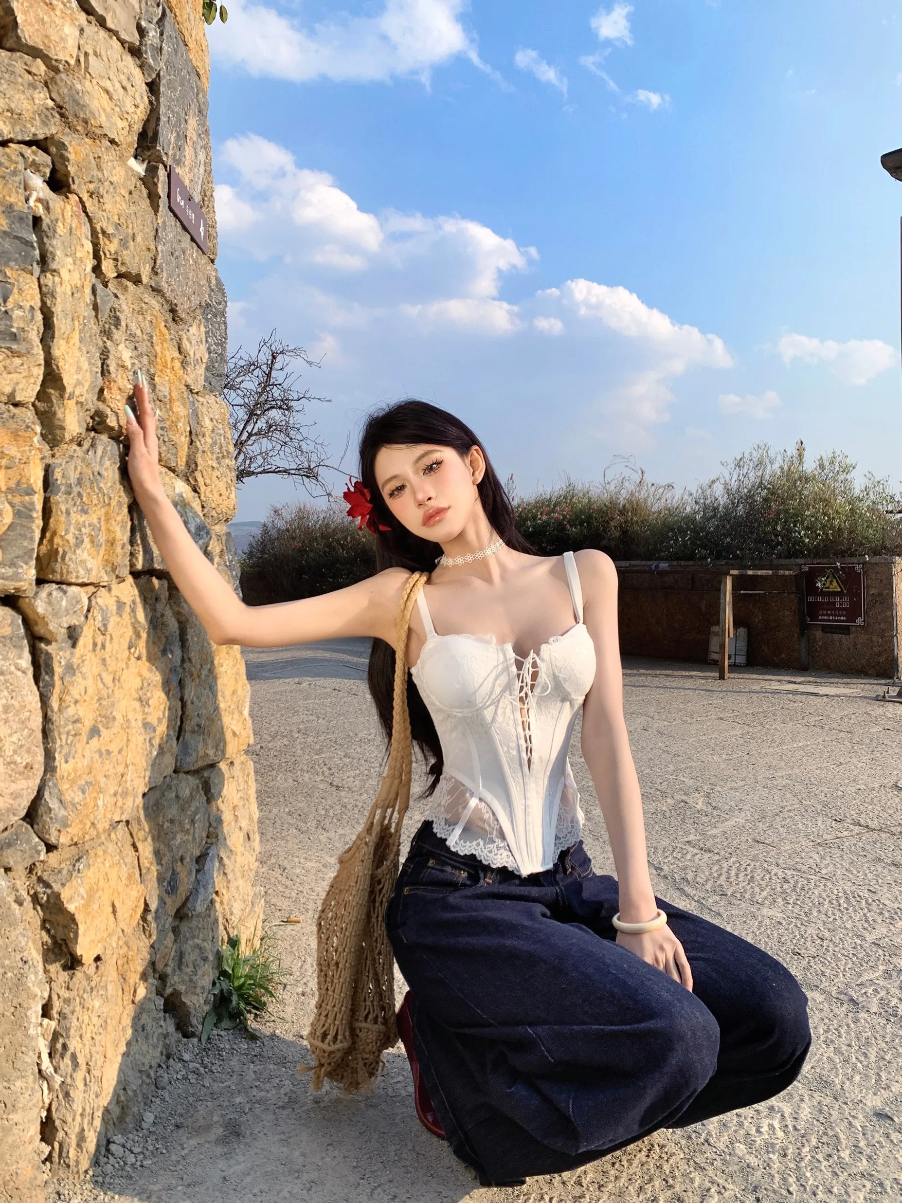 

Sexy White Fibone Lace Strap Vest Women's Early Spring New Sle Dustdip Club Dustdenim Breathable Moisture Qui Dry Crop Top