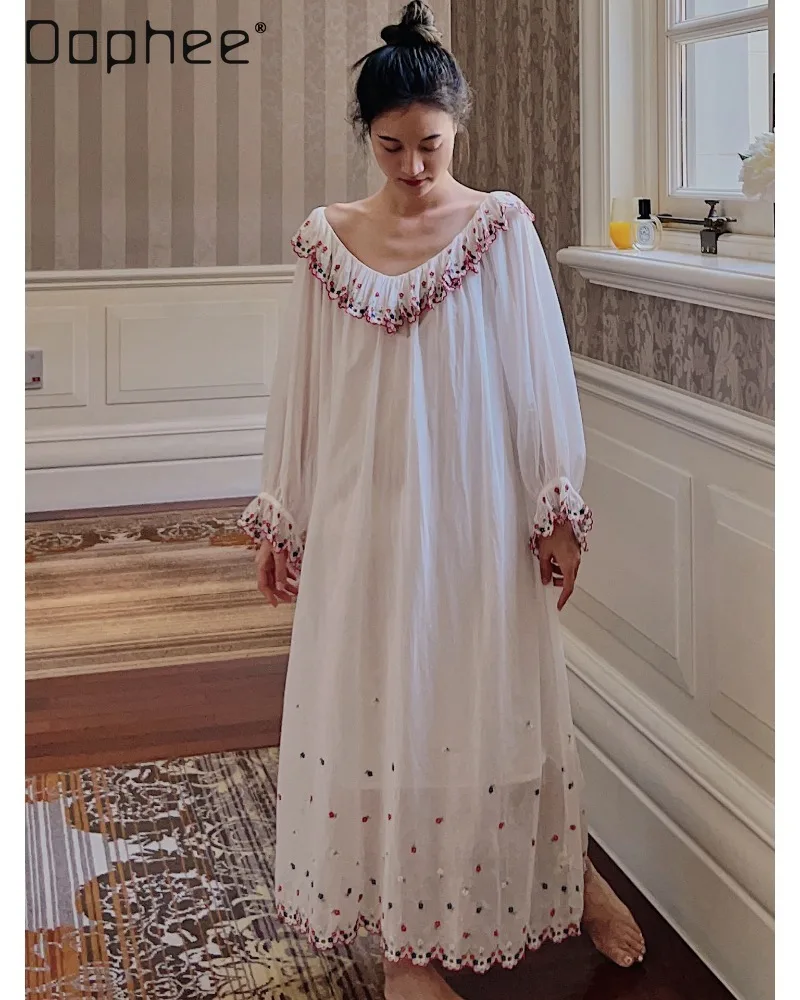 Country-style Floral Embroidered Lace V-neck Double-layer Cotton Loose-fitting Long-sleeved Nightgown Women Suitable Home Wear