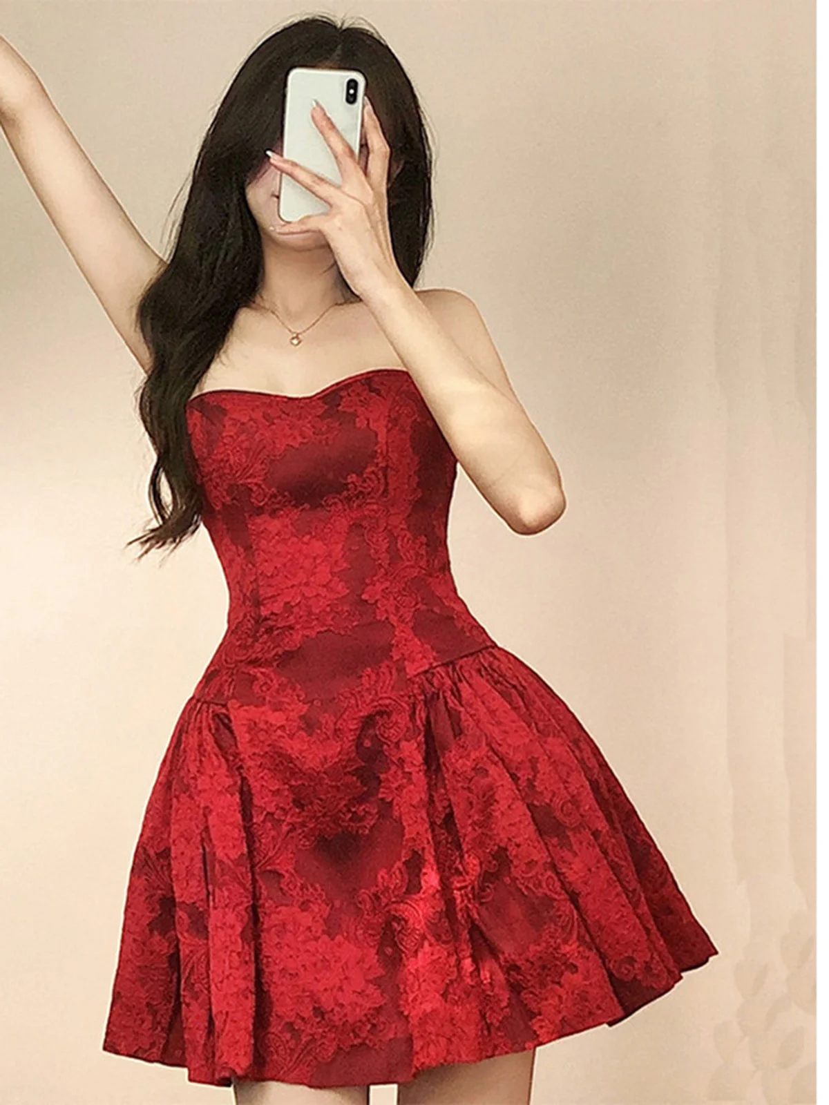 Red Retro Temperament Strapless Dress Women Summer New Flower Embroidery Slim Fit Waist Closing Shorted Pleated A-line Dresses