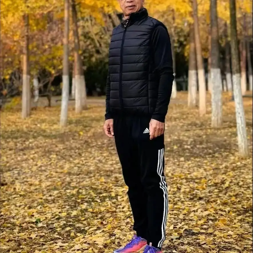 Colete de pato ultraleve masculino outono e inverno gola alta sem mangas jaqueta 2025 portátil novo 90% pato branco para baixo colete