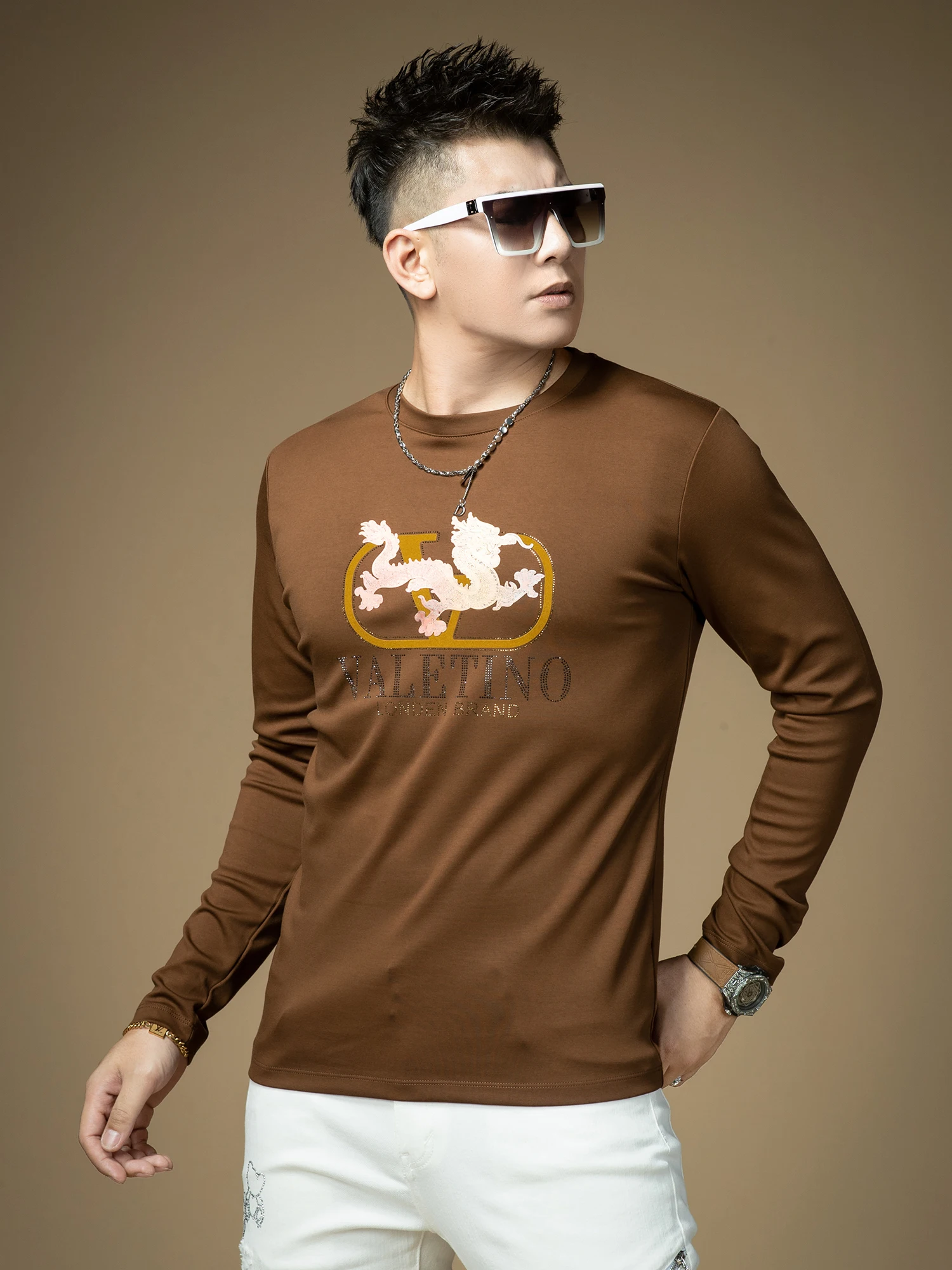 

Новая мужская футболка с длинным рукавом и круглым вырезом, с термоаппликацией в виде ромбов, осенняя, модная, с геометрическим узором, приталенная модель 2026 года