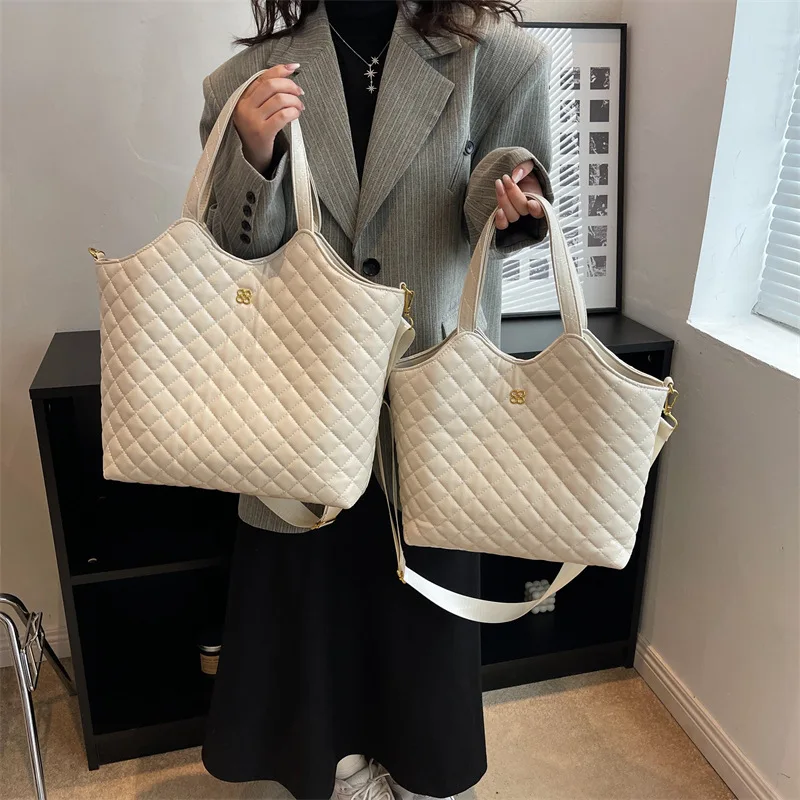 Large Capacity Winter Fashion Design Quilted Bag Shoulder Bag New Solid Handbags Tote Bags For Women Fashion Top Handle Bag