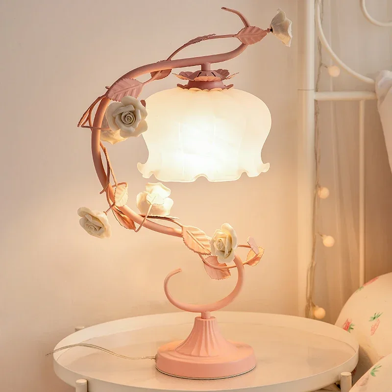 Romantic European Type Rose Flower Pink Desk Lamp Modern Contracted Creative Bedroom Pink Girl Children Room Bedside Lamp