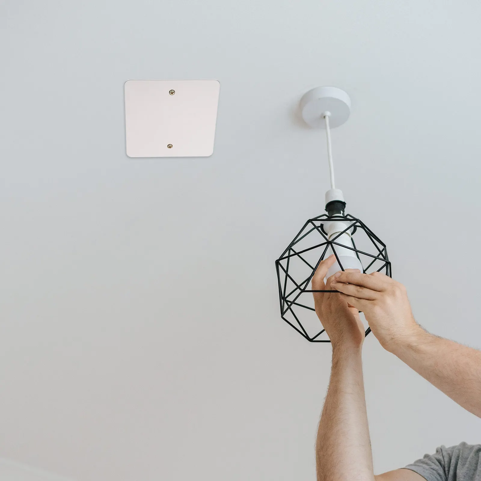 

2 шт. заглушек из нержавеющей стали для электрических розеток, потолочных вентиляторов, распределительных коробок, панелей доступа к настенным отверстиям