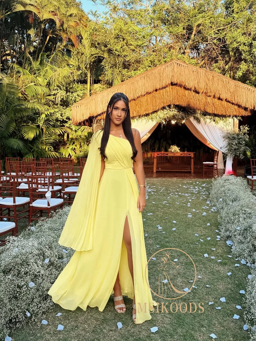 มิสกู๊ดส์ชุดราตรีสีเหลือง ชุดเดรสไหล่เดียวผ่าข้าง ผ้าชีฟอง ชุดงานแต่งงาน ชุดวันเกิดผู้หญิง ชุดออกงาน ชุดราตรีสั่งตัดได้