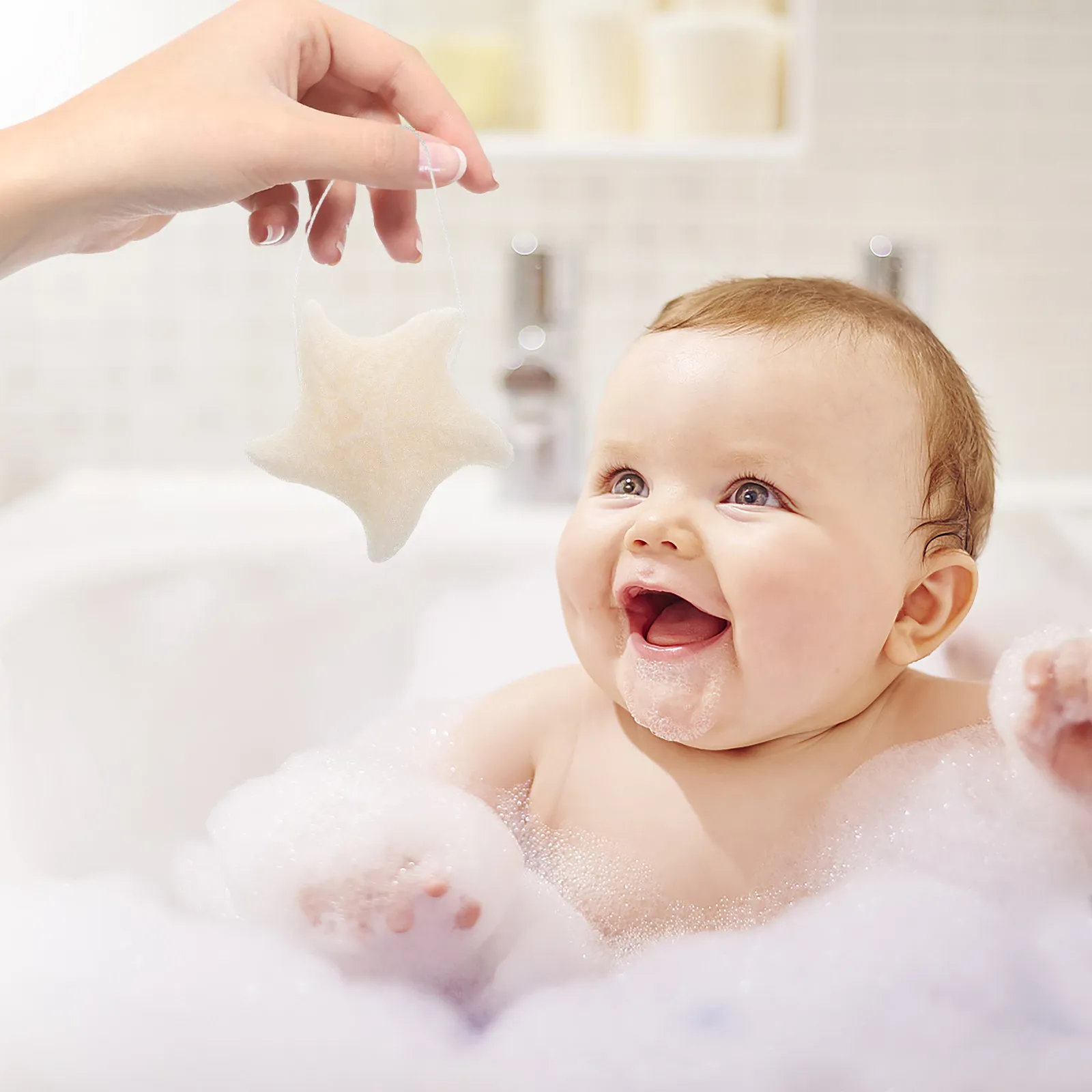 

Натуральная морская губка для купания младенцев и малышей: мягкая, нежная, отшелушивающая, очищающая кожу, в форме милых мультяшных животных