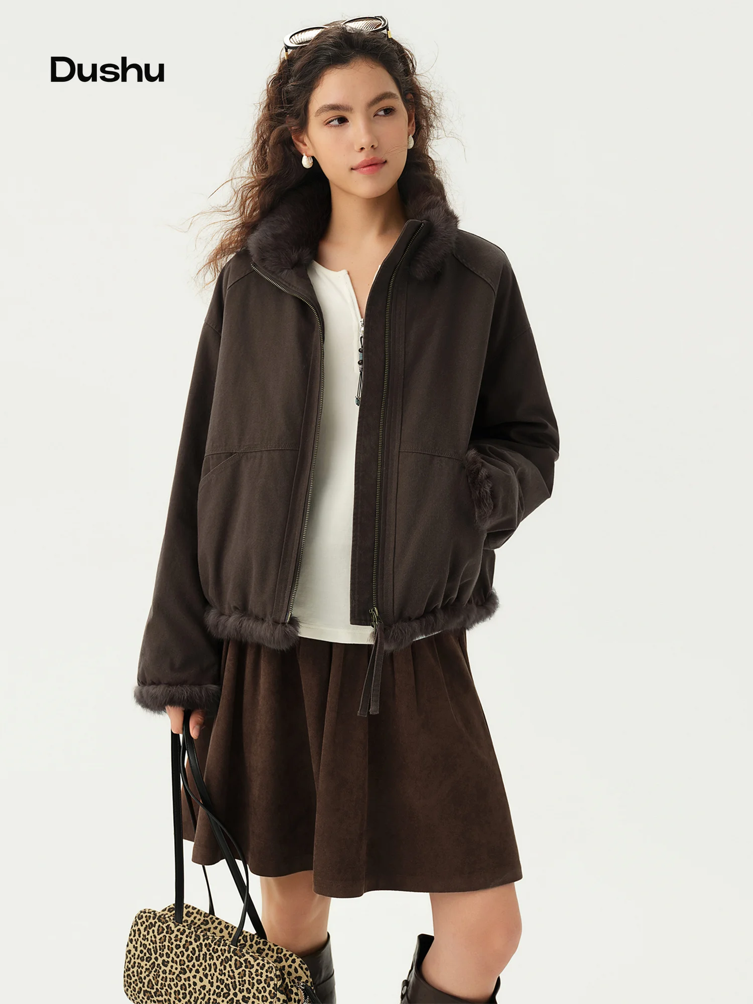 DUSHU Retro Down Coats Women Nomadic Style Fashionable Workwear Brown Down Jacket Winter Rabbit Hair Fleece Patchwork Coat