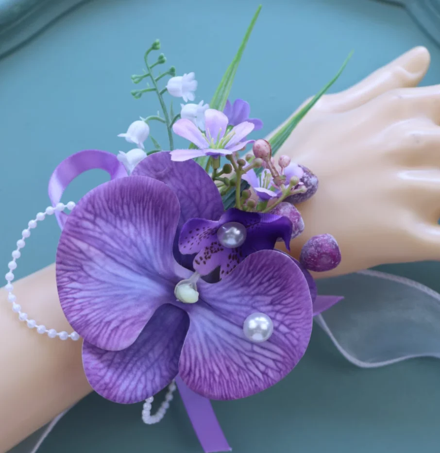 The original forest is fresh, white and green, and Phalaenopsis, the bride and groom's best man's wedding corsage magnetically a view 3