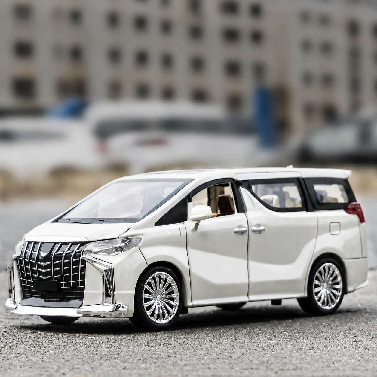 1:32 1:24 Children's Inertia Pull back Car Toy with Lighting Sound Simulation Commercial Car Model Toy For Kids Holiday Gift