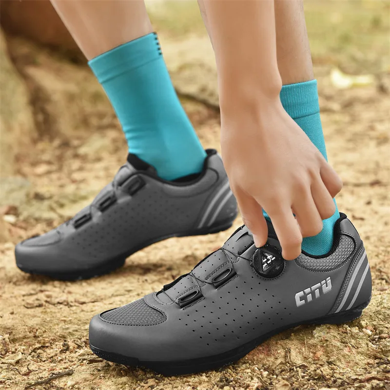 

Велосипеды, профессиональная велосипедная обувь, четыре сезона, унисекс, новая модная износостойкая нескользящая дышащая обувь для верховой езды с твердой подошвой