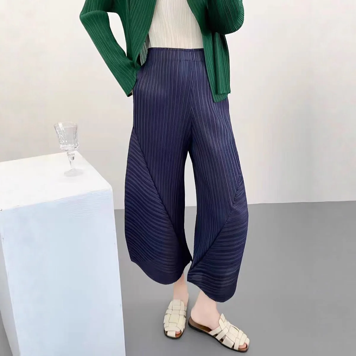 Miyake Fold 2025 New Casual Fold Pants for Women, Elegant Irregular Shaped Pants, Crimson Nine Point Micro Horn Wide Leg Pants