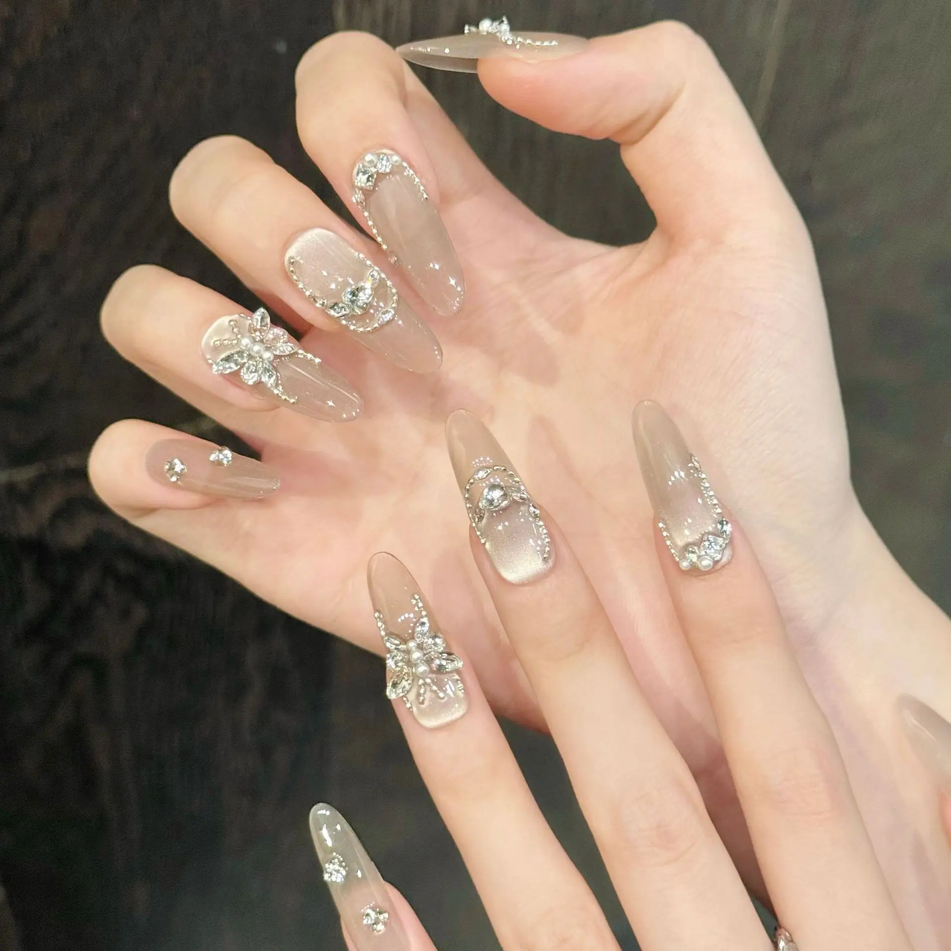 10 Uds. De puntas de uñas postizas transparentes simples, diamantes de imitación, mariposa, Color desnudo, prensa hecha a mano en uñas, decoración de perlas, uñas postizas elegantes