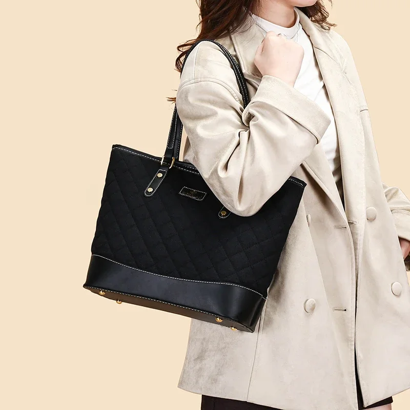 

Stylish Crossbody Bag In Leather For Women Messenger Shoulder Bag By Luxury Brand Famous Designer Classic Handbags