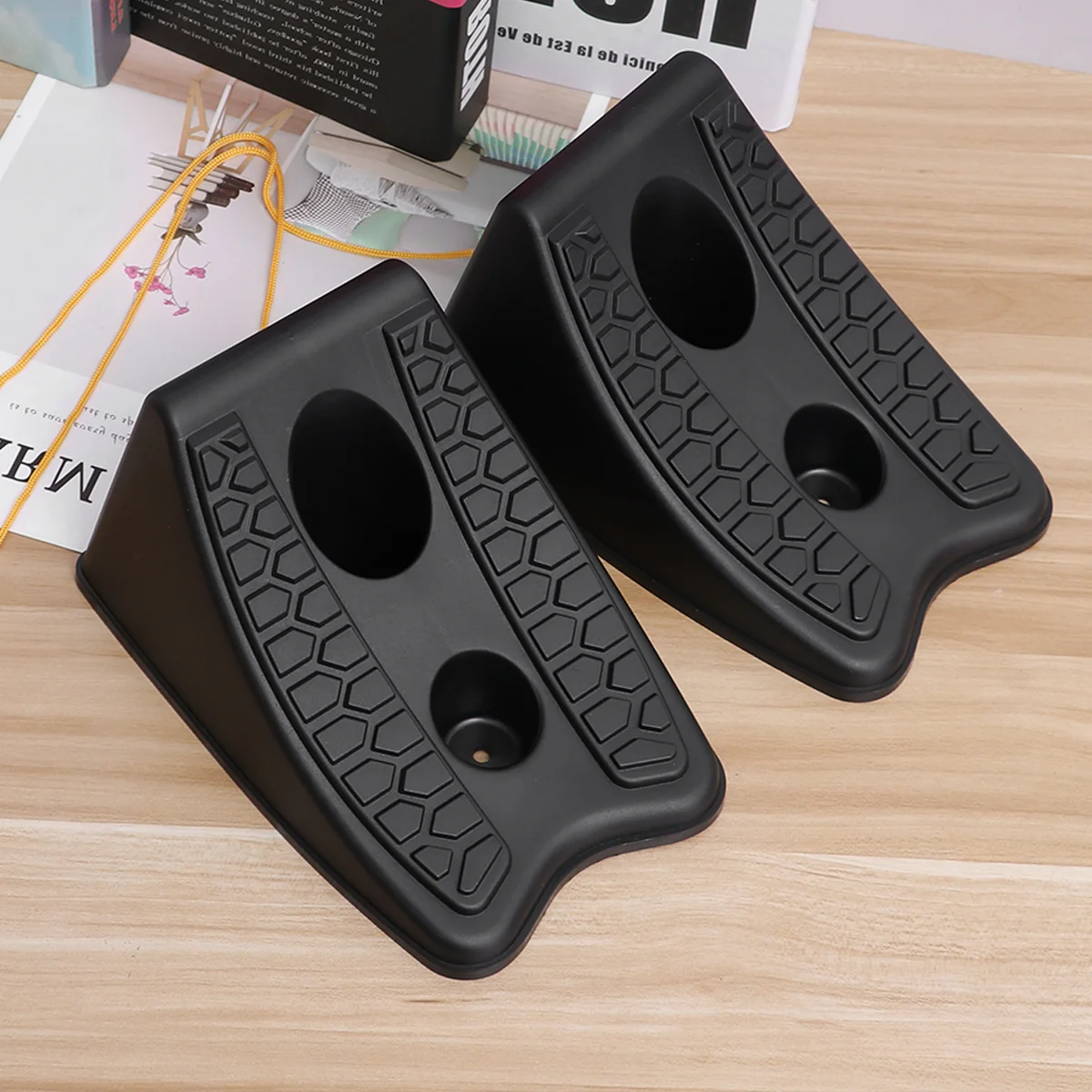 2PCS Car Wheel Rubber Stop Slider Block Stop Block Wheel Ramp Triangle Rubber Skid Stop Wheel Chocks(Black)