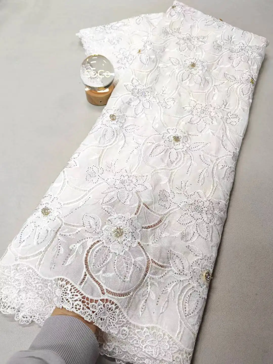 

2025 High-Quality Africa Nigerian Sequins Cotton Embroidery Lace Fabric Tulle for Wedding Party Dress Chiffon 5Yards XL141