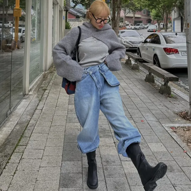Calça jeans fena retrô da, cintura alta, perna reta, calças cridas, design de botão assimétrico, borda desfiada