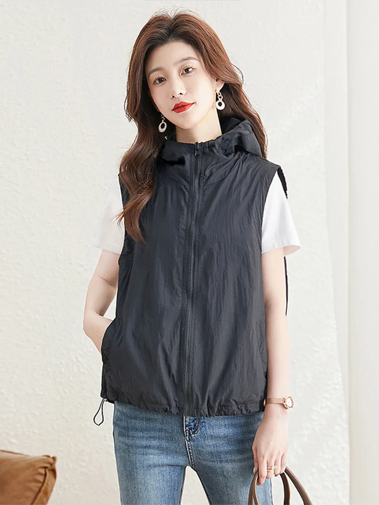 

Summer 2025 Women's Casual Thin Breathable Outdoor UV Protection Vest Coat European Sle Lightweight Zipper Closure Color