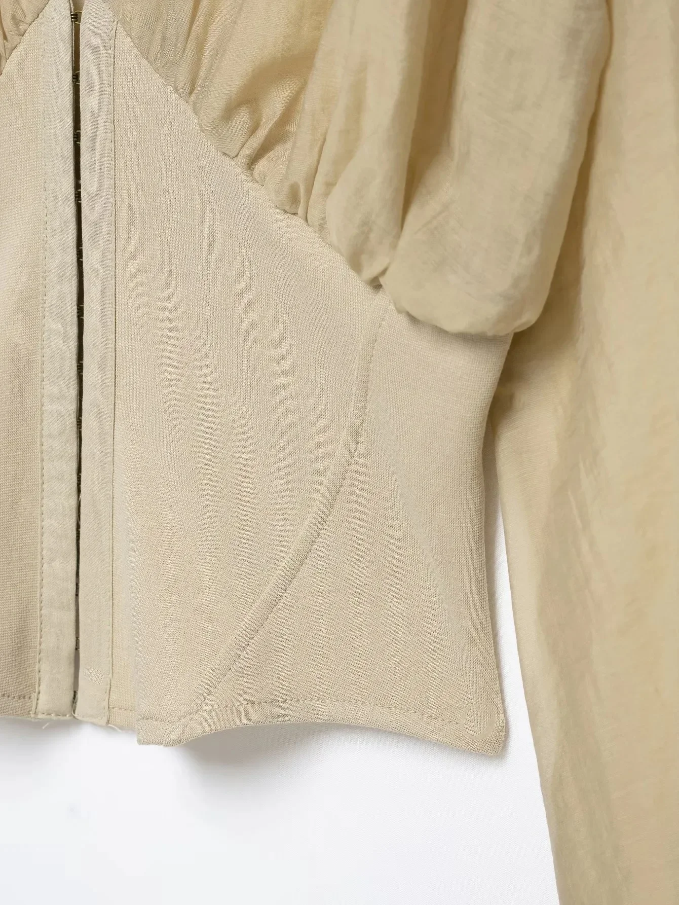 Herbst Damen Beige Korsett Slim Bluse Tiefer V-Ausschnitt Laternenärmel Oberteil Damen Kurzes Korsett-Top Elegantes Sexy Langarm-Damenhemd – Detail 6