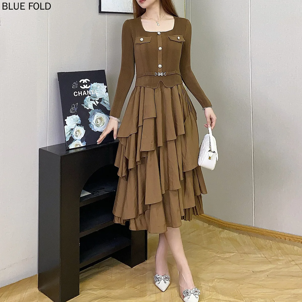 

Women's Autumn Dress High-end Temperament Commuting All-match Mid-length Cake Dress Fashionable Miyake Dress Elegant PLEATS Robe