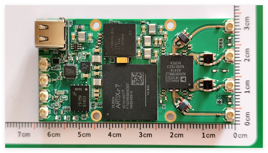 

Tiny B210 70MHz-6GHz Software Defined Radio Development Board SDR Compact Portable Communication Device