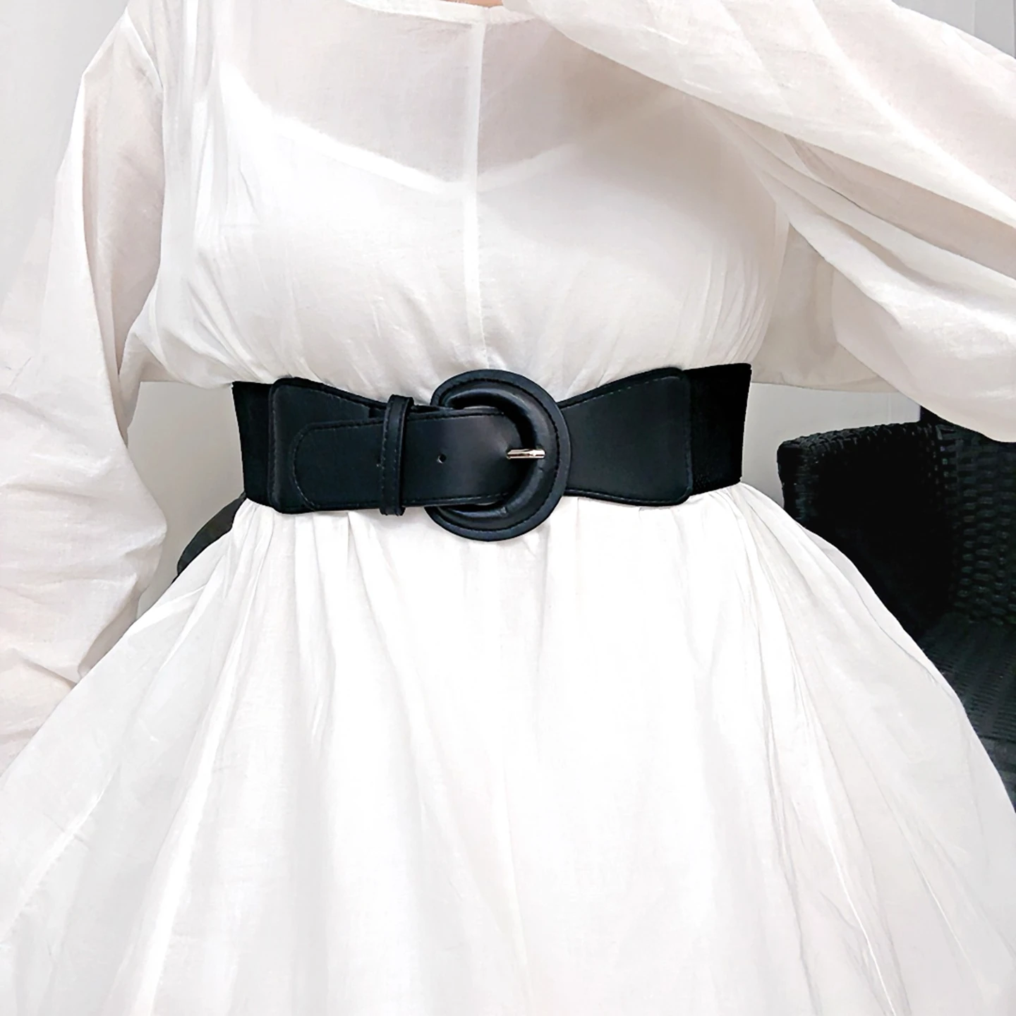 弾性レザーベルト女性のファッショナブルな黒のウエストシンチャードレスコート用カジュアルラウンドバックルソフト表面ウエストバンド