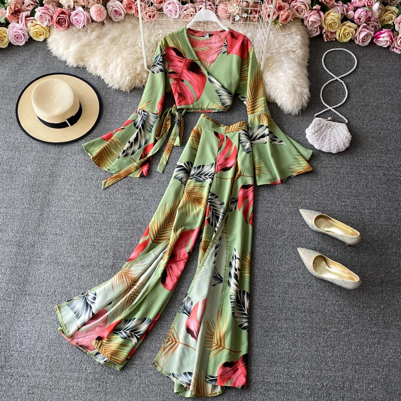 

Casual Women Chiffon Print Pant Set V-Neck Flared Sleeve Crop Top 2 Piece Set High Waist Slit Wide Leg Pants Boho Summer Outfit