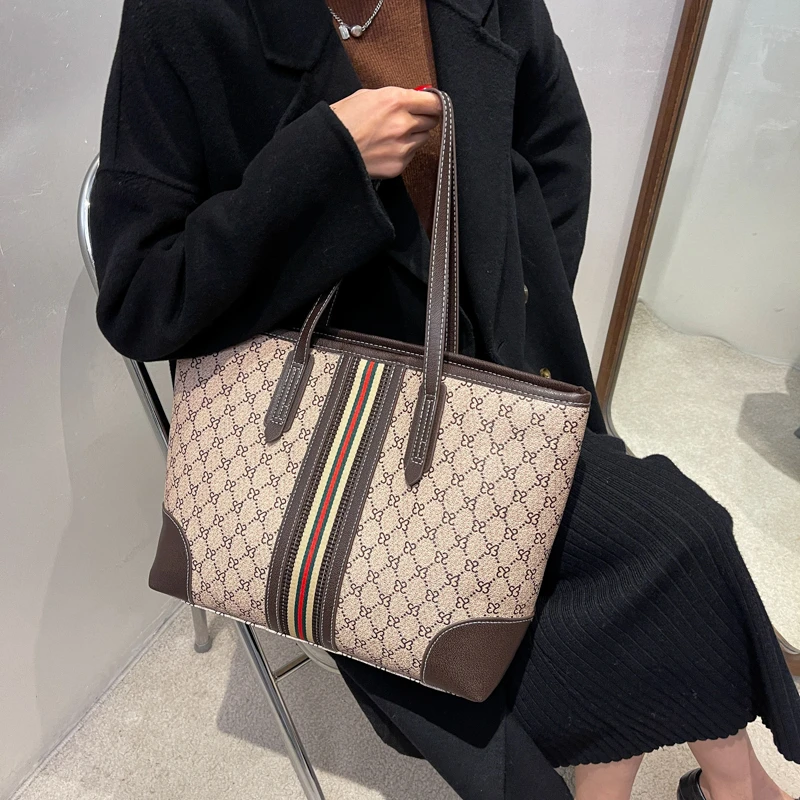 

​​Understated Glam Female Bag Handbag Petite Evening Purse Discreet Luxury For Polished Women​​
