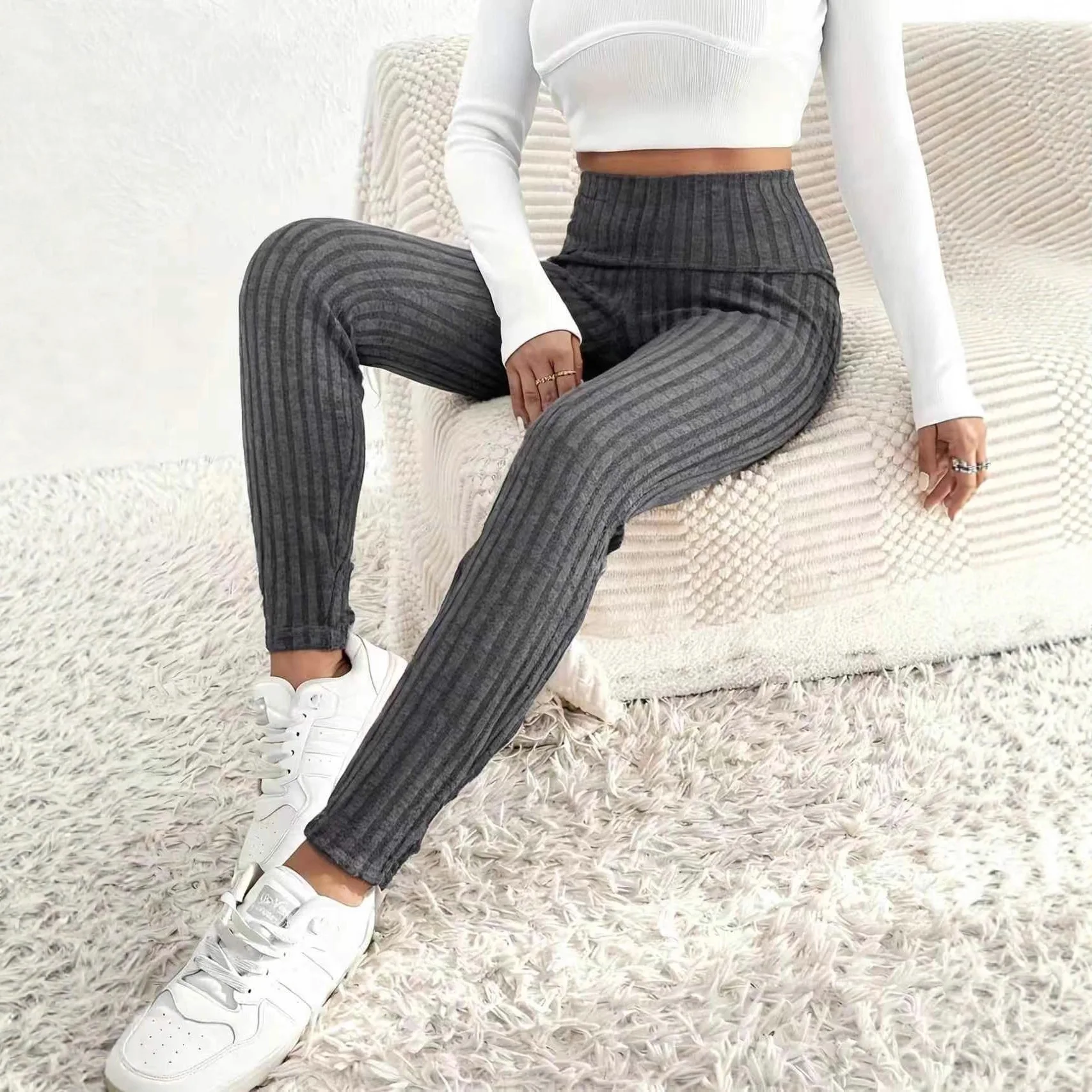 レディース無地パンツ　ゴムウエスト　紐付きワイドレッグスラックス