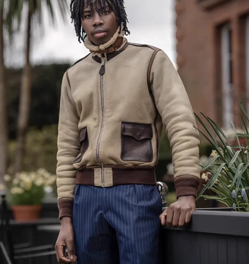 Ein Lamm mit leichtem, bequemem Mantel