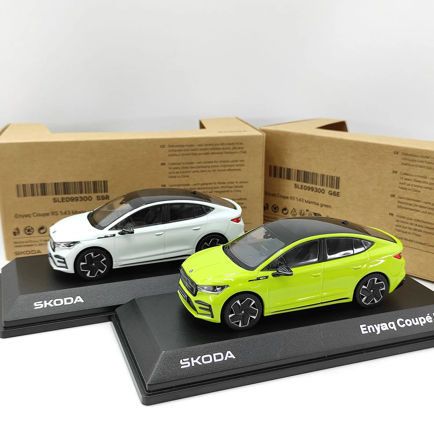 

Литая под давлением SKODA масштаб 1:43 Enyaq Coupe RS модель автомобиля из сплава Коллекционная игрушка в подарок сувенир дисплей орнамент