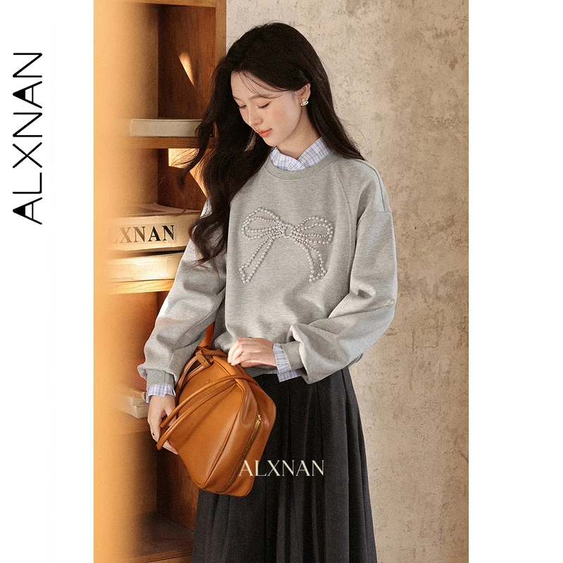 เสื้อสเวตเชิ้ตผู้หญิง ALXNAN สีเทา แต่งโบว์ประดับลูกปัด คอกลม ทรงหลวม แขนเสื้อแบบดรอปโชว์เดอร์ ผ้าฝ้าย แขนยาว รุ่น L57626 ปี 2025