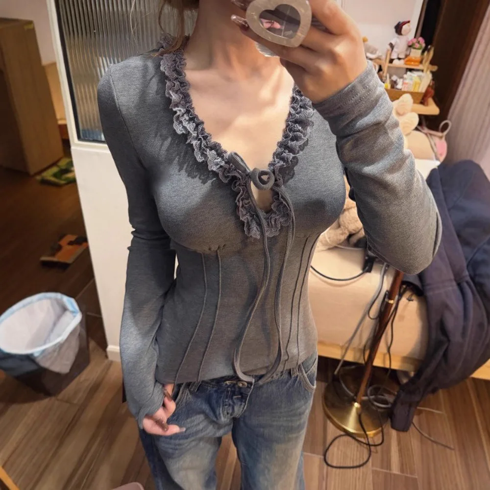 

Korean V-neck Lace Long-sleeved T-shirt Women's New Slim-fit Spice Girl Bottoming Shirt with Top Inside