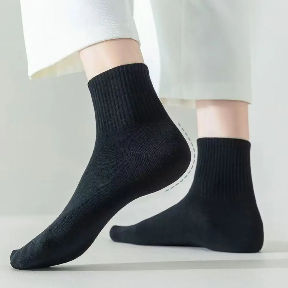 

Portable 36-43 Disposable Socks Polyester Sweat Absorption Disposable Stocking Soft Breathable Travel Supplies Socks on Business