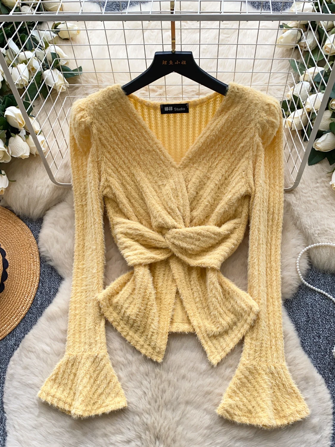 

Retro Black Criss-cross Long-sleeve Knit Pullover Solid Sweater V-neck Split Hem Tops Women's Autumn Niche Harajuku White Inner