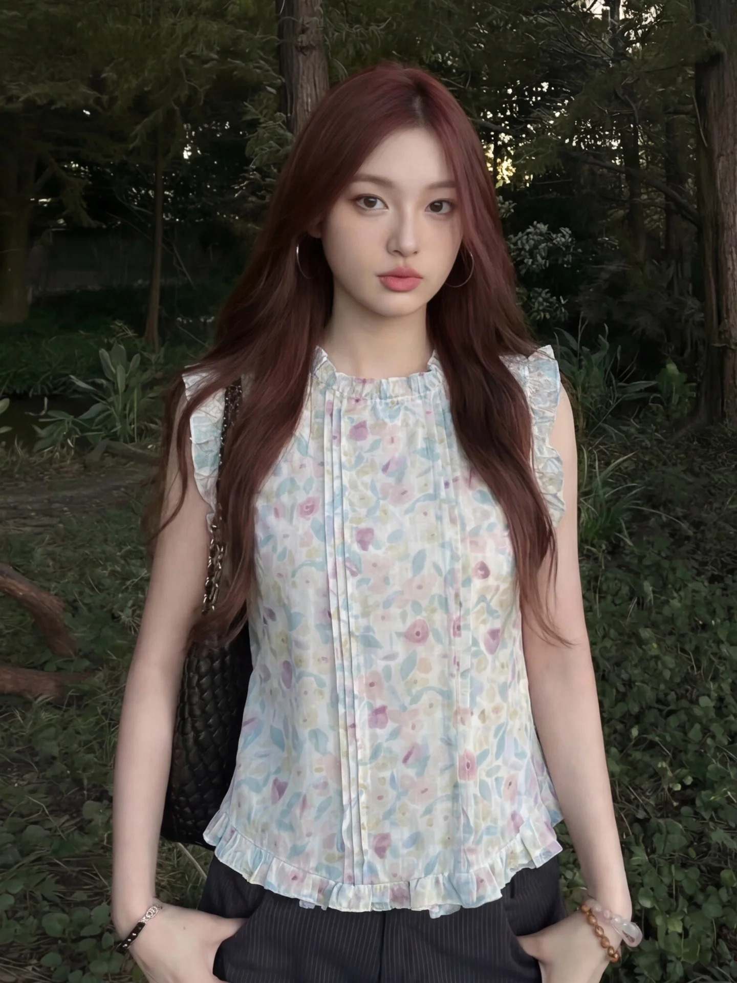

Summer Floral Embellished Collar Sleeveless Shirt Women's Style Compressed Pleat Design Korean Fashion Breathable Top