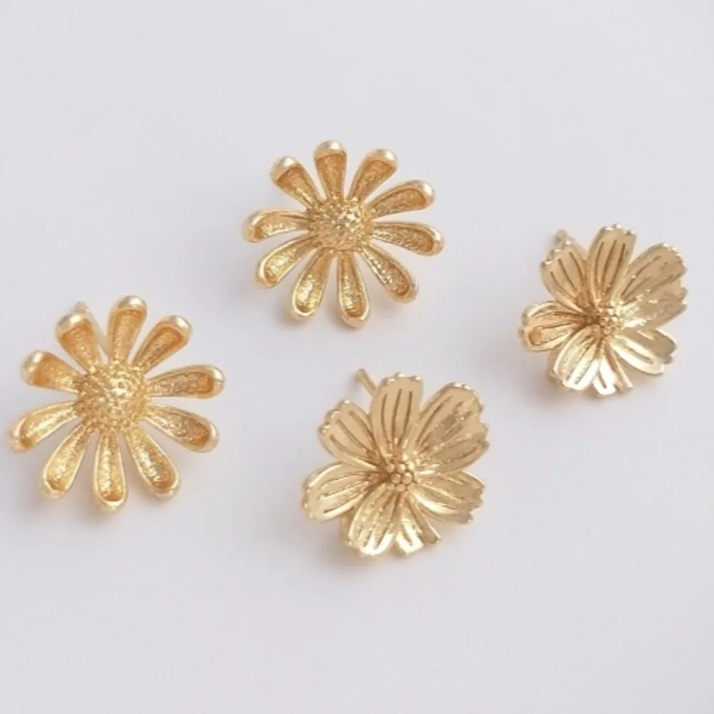 

Copper 14K Gold Color Three-dimensional Cherry Blossom Daisy with Suspender Mori Earrings DIY Jewelry Accessories Material