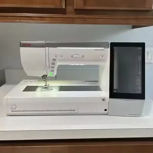 

НОВАЯ ШВЕЙНО-ВЫШИВАЛЬНАЯ МАШИНА JANOME HORIZON MEMORY CRAFT 15000 - Модель MC15000 V2