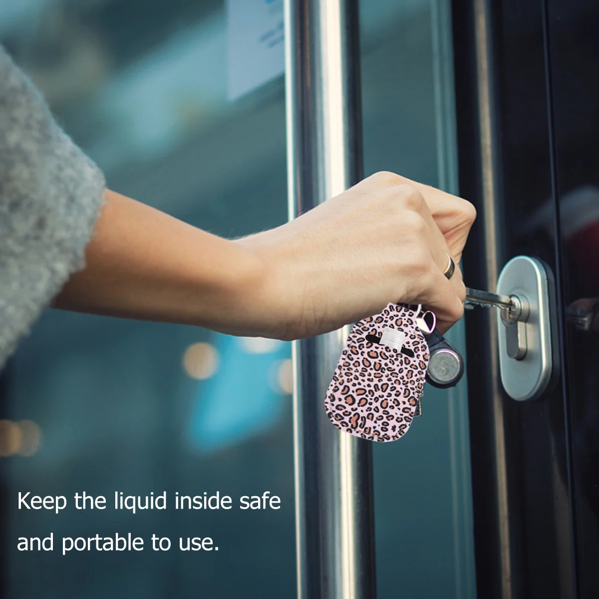 

4pcs 30Ml Hand Bottle Cover Leopard Print Portable Refillable Empty Bottle Pouch Protective Case For Liquid Storage Lip Gloss