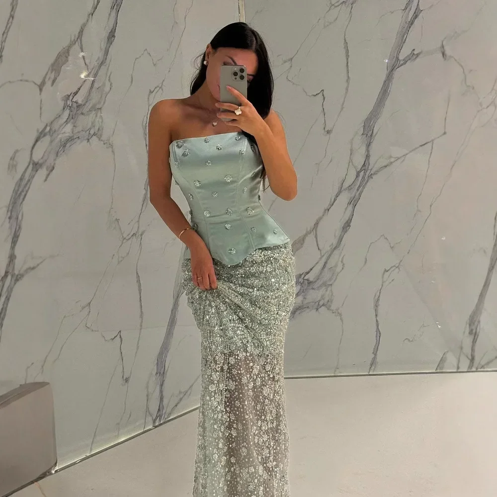 カスタマイズされた高級レースマーメイドアップリケ真珠ビーズクリスタルイブニングドレス絶妙なノースリーブストラップレスセレブドレス