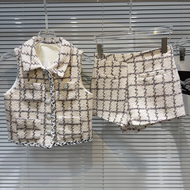 

High End Celebrity White Pink Plaid Wool Vest Top + Skinny Shorts Versatile Temperament Two Piece Sets Womens Outifits Spring
