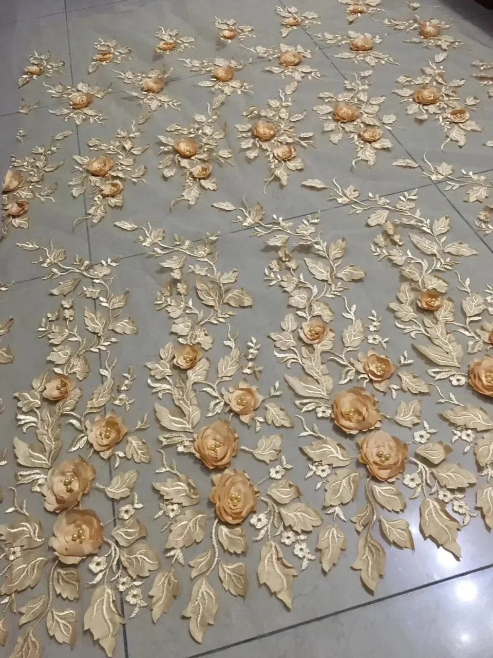 

New Arrival African Appliqued Tulle Lace Fabric Wholesale African Party Laces 2018 Popular 3D Rose Beaded French Lace Fabrics