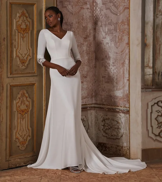 ウェディングドレス カスタムメイド 2025 マーメイド ロングスリーブ Vネック シンプル ブライダルガウン レースアップリケ エレガントなウェディングドレス