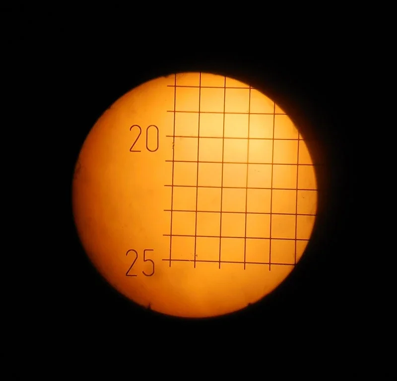 2 Stück DIV 0,2 mm Mikroskop-Kalibrierlinial aus Glas, Mikrometer für biologische Messungen, Kalibrierlineal – Detail 5