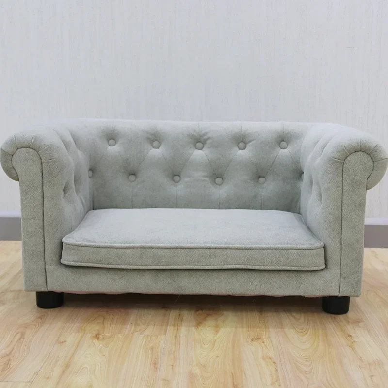 European-style simple concubine pet products are wear-resistant and easy to take care of. Cat litter, dog litter, solid wood