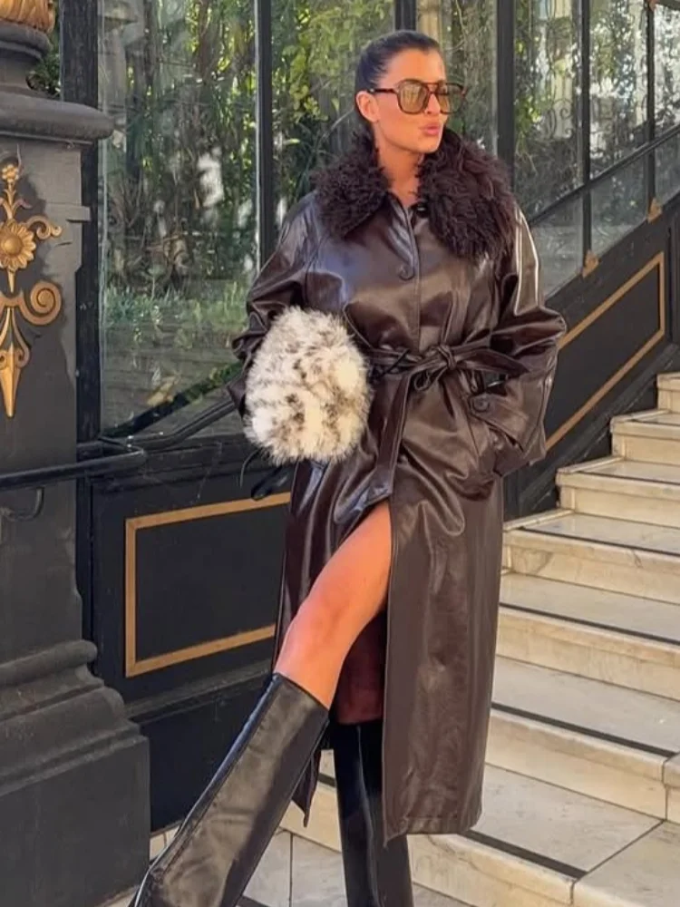 Giacca da donna in pelle patchwork con collo in pelliccia casual Moda manica lunga con lacci Cappotto lungo ampio 2025 Lady High Street Chic Outwear