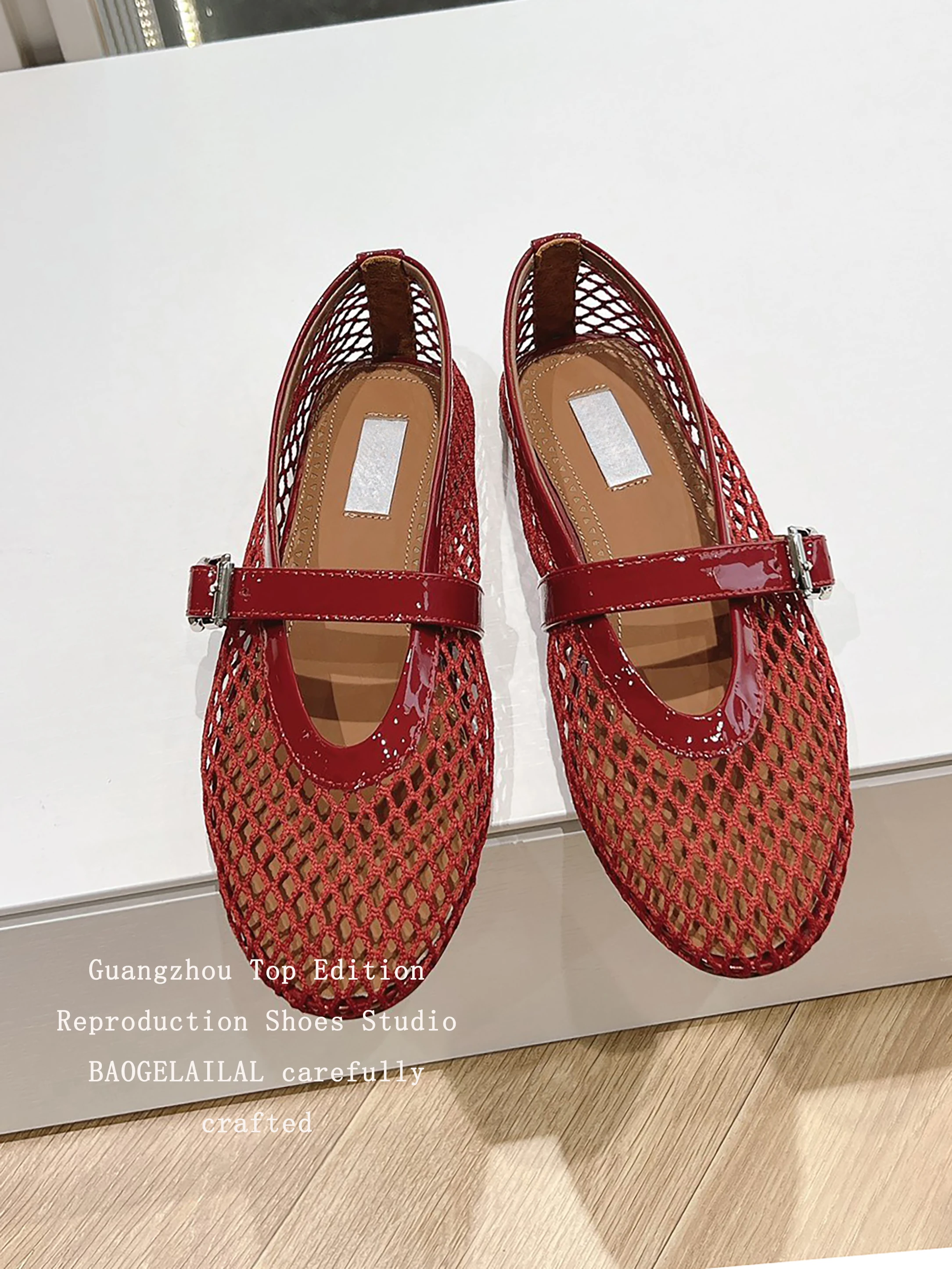 

Летние женские балетки 2026 года в стиле французского минимализма, дышащие, с сетчатым верхом, на плоской подошве, с круглым носком, модель Мэри Джейн